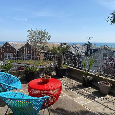 The Retro Retreat With Free Parking Lägenhet Hastings Exteriör bild
