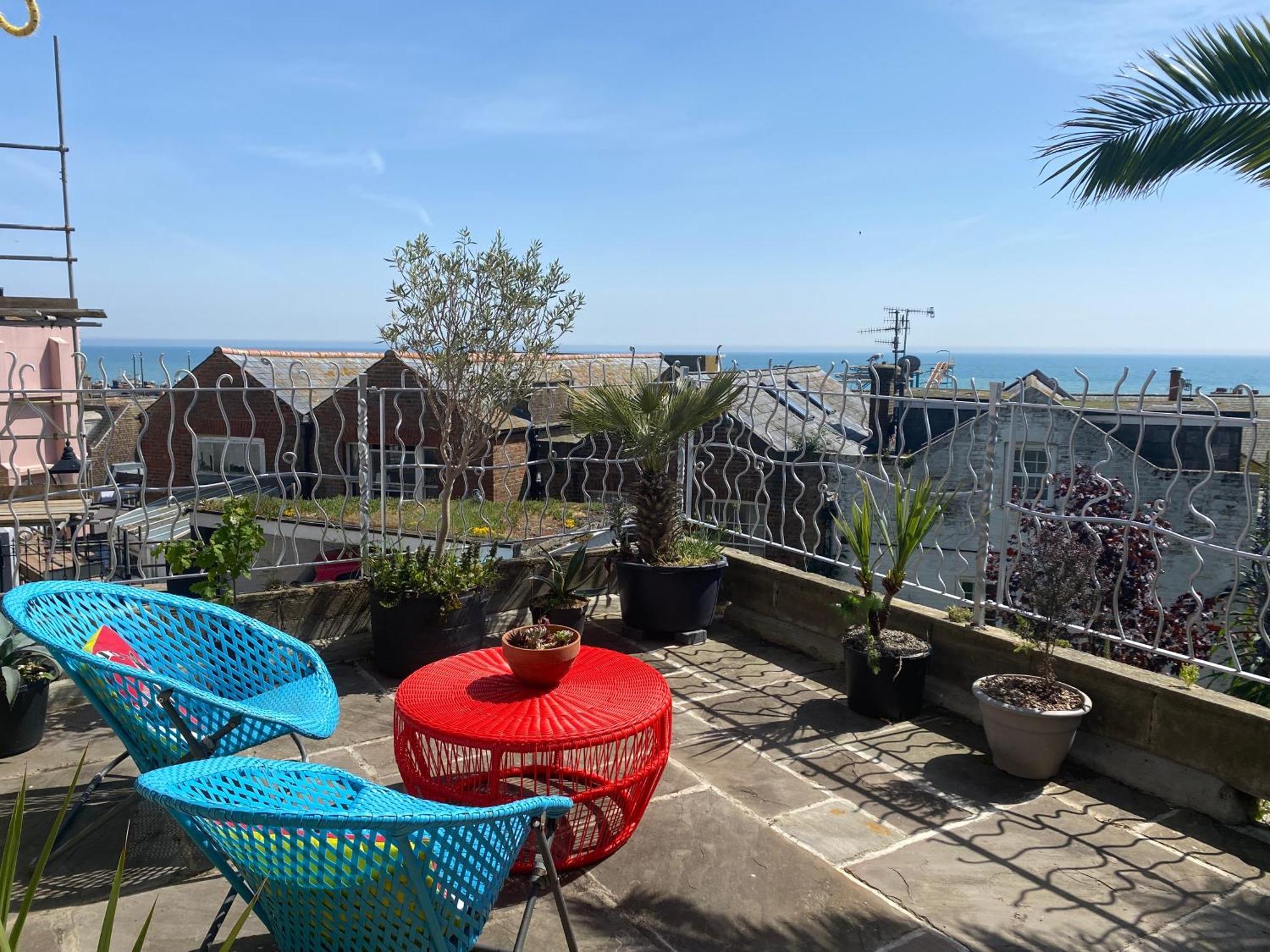 The Retro Retreat With Free Parking Lägenhet Hastings Exteriör bild